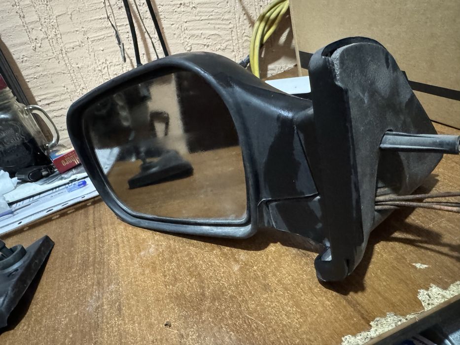 Боковое зеркало нива