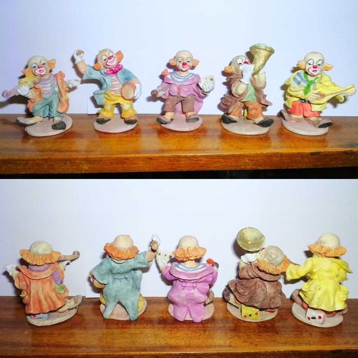 Продавам комплект от 5 весели клоуна