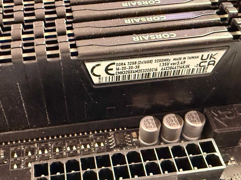 2 x Memorie Corsair Vengeance LPX Black 32GB, DDR4, 3200MHz, CL16, Dual Channel Kit