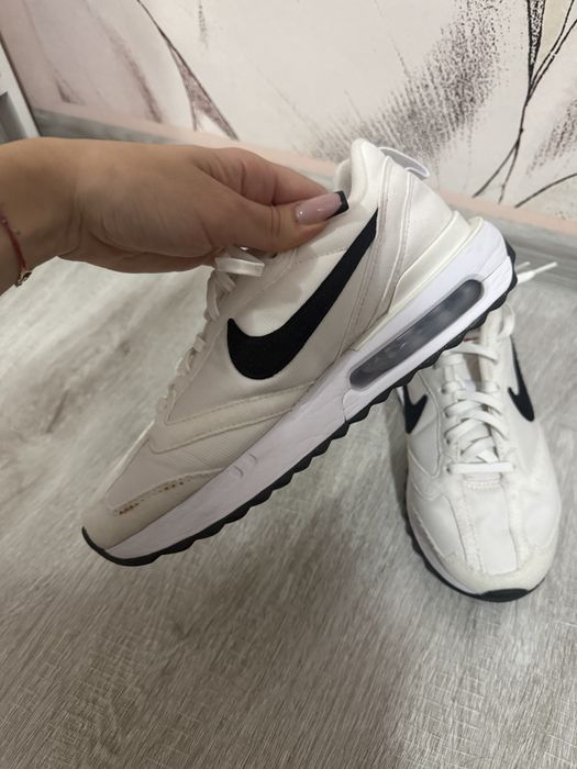 Маратонки Nike 37.5