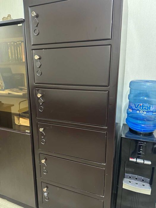 Сейф металлический