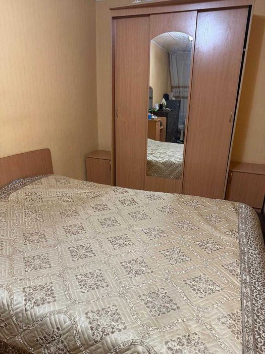 Продам спальный гарнитур