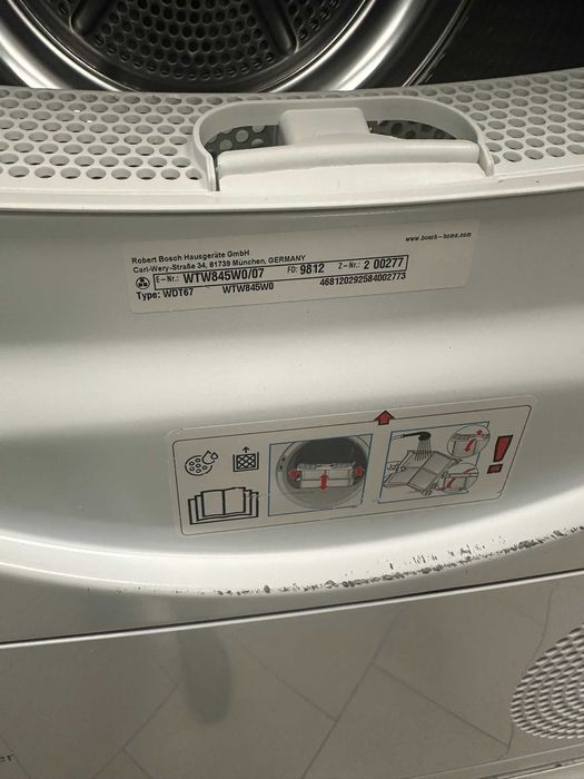 Сушилня Bosch WTW845W0 Свободностояща Зареждане отпред 8 кг A+++