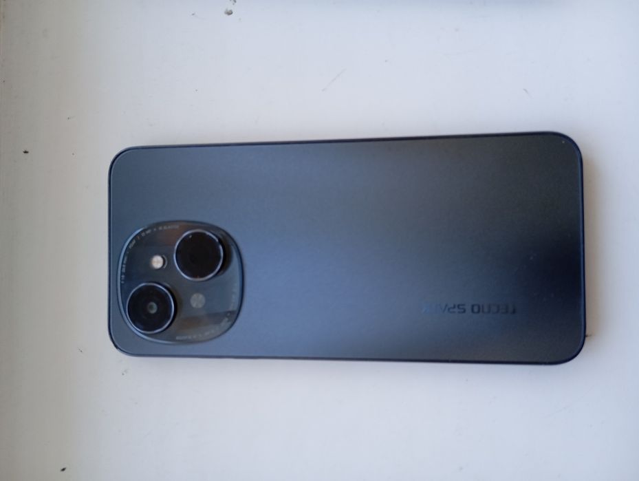 Продам телефон Tecno Spark Go1  8/128GB