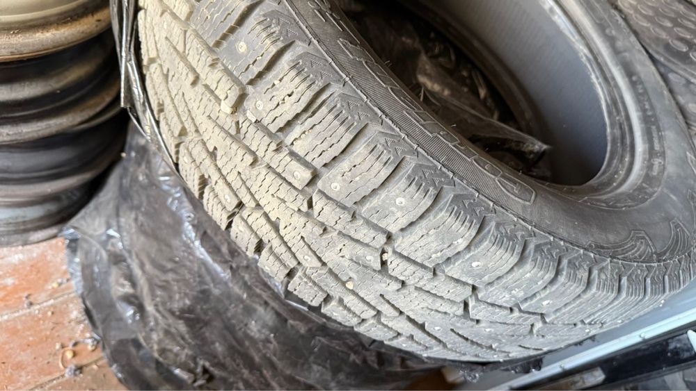 Продам шипы в комплекте все