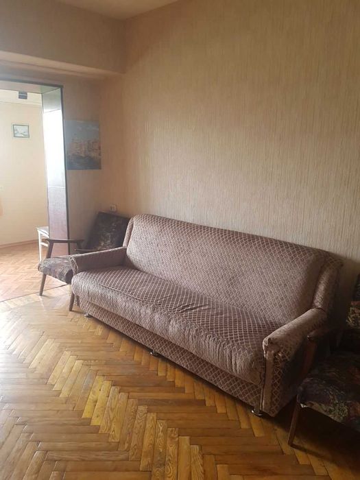 Ц1 да 2 хонали, галерейный уй сотилади