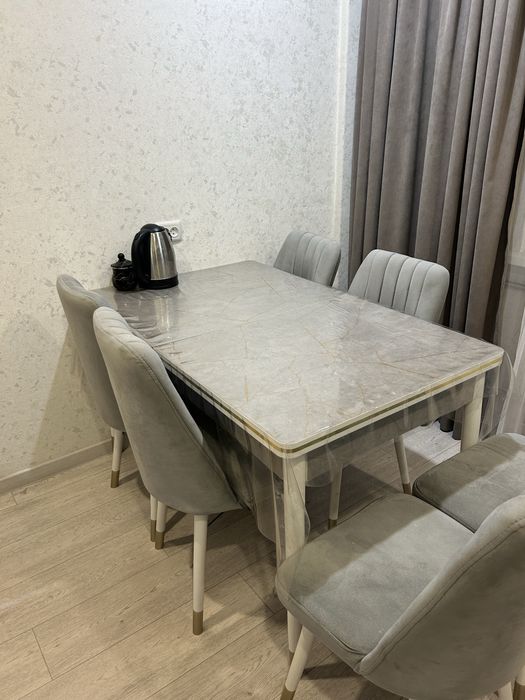 Продам стол+6 стулья