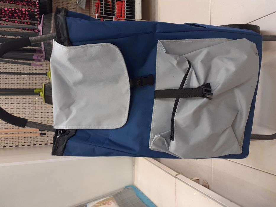 Количка за покупки с чанта