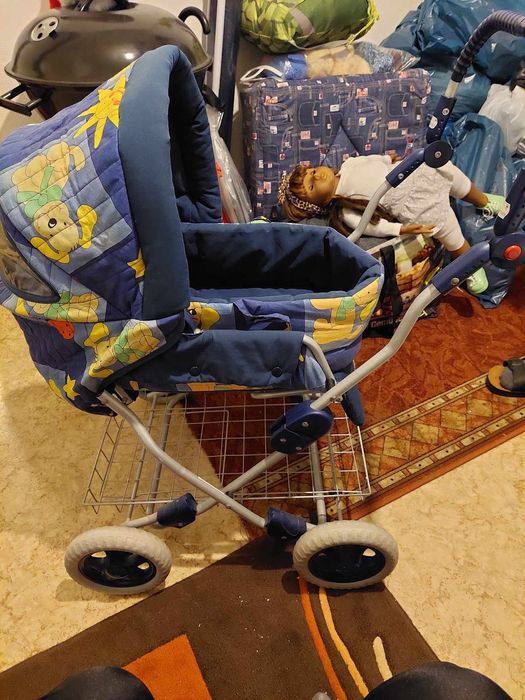 Продавам количка за кукли