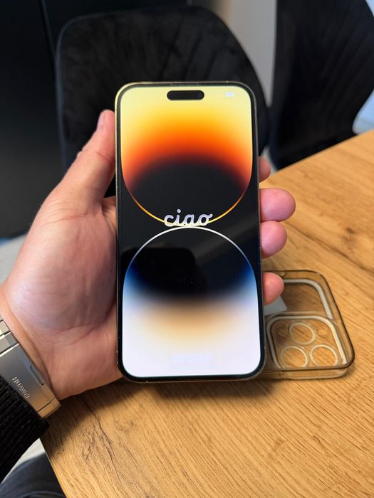 iPhone 14 pro max gold