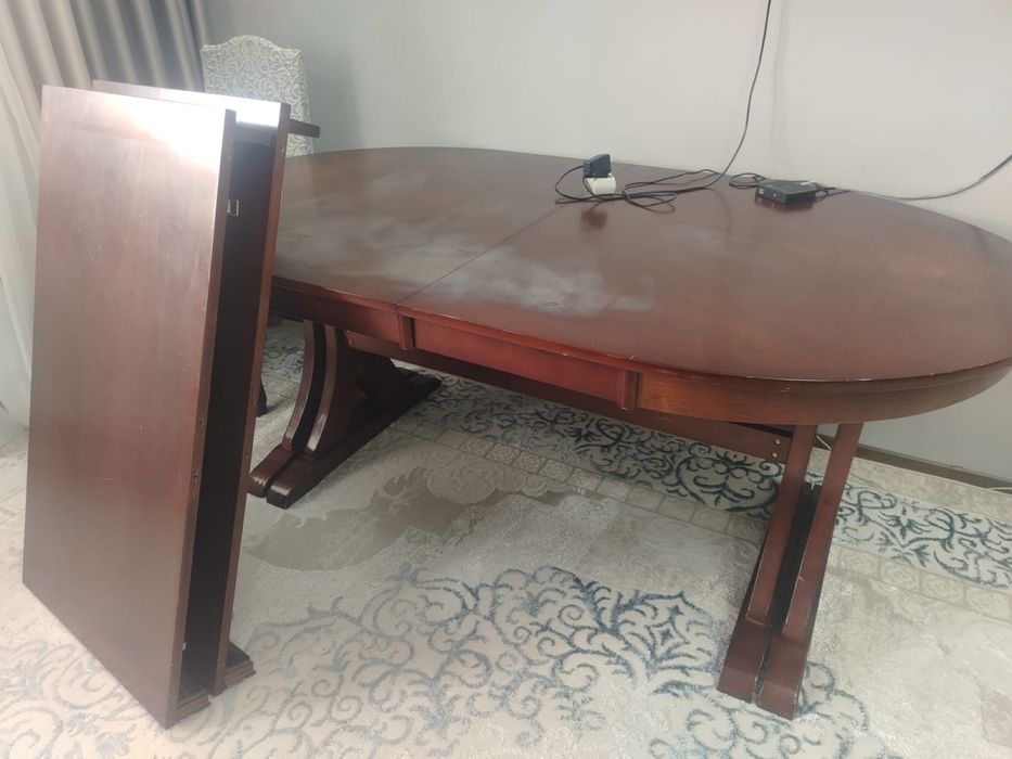 Продается сервант и стол для обеда