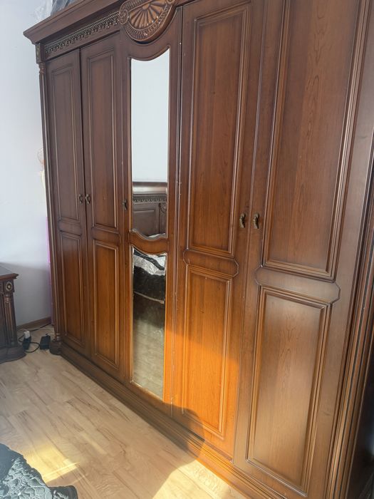 Продам спальный гарнитур