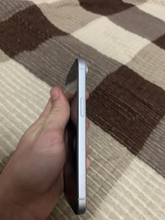 Айфон 15 128 гб идеал