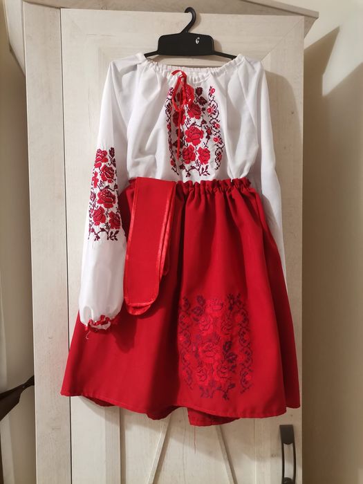 Costum tradițional românesc fete 6-7 ani