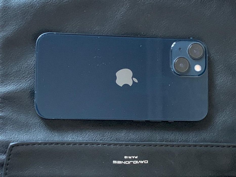 Продам iphone 13