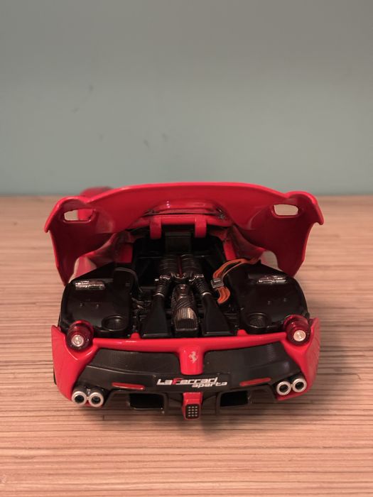 Machetă mașină Ferrari LaFerrari Aperta Bburago metal