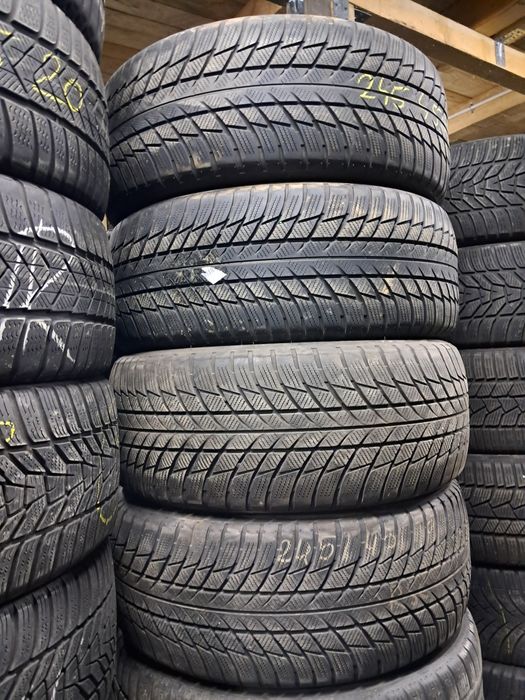Anvelope second iarna 245 45 R19 Bridgestone RFT*