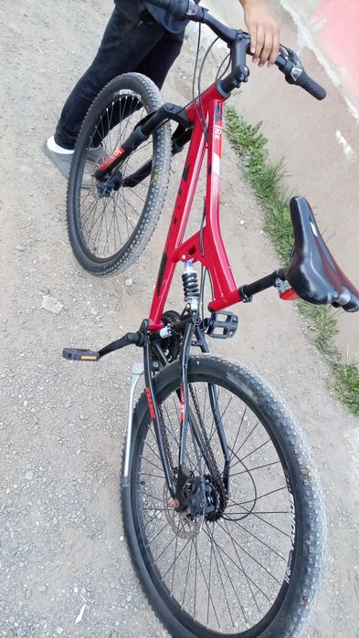 De vânzare bicicleta