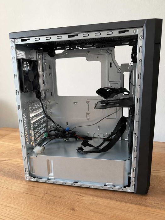 Продаю корпус ASUS ROG с блоком питания 700W 80 Plus