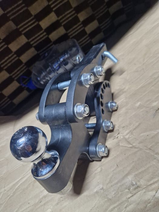 Фаркоп на авто регулируемый