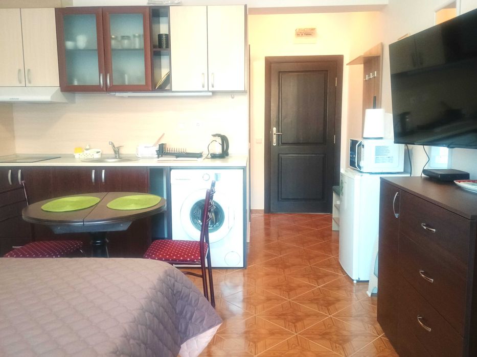 ТОП ЦЕНА | Студио в страхотен комплекс Света Елена с голям басейн