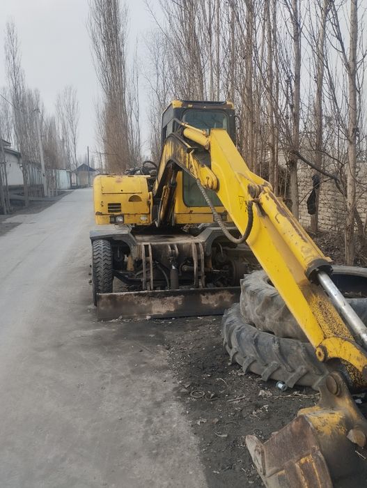 Экскаватор погрузчик