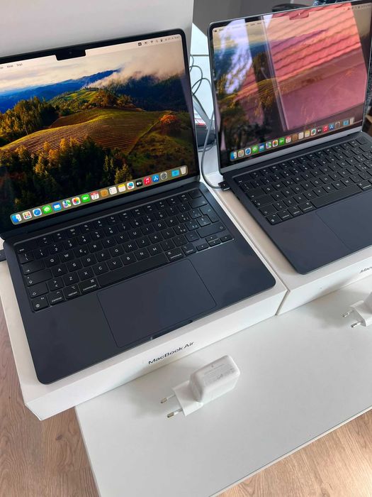 De vânzare 2 x Apple MacBook Air M2 8 GB RAM 256 GB SSD