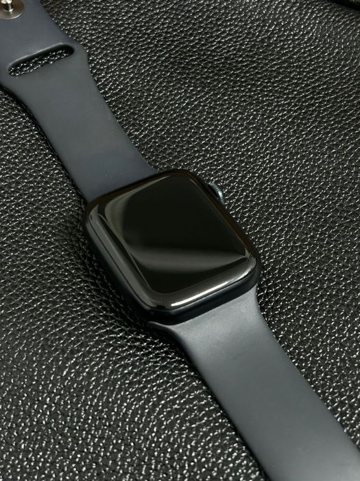 apple watch 8 series 45 mm + 3 ремешка