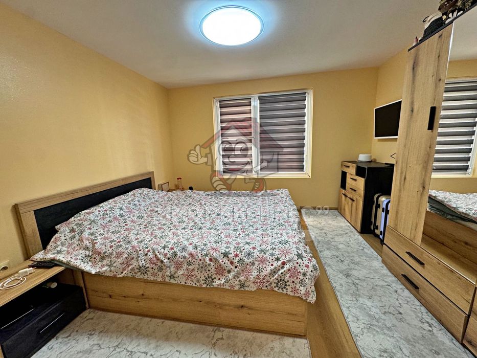 Самостоятелна къща, с двор, кв.Метоха