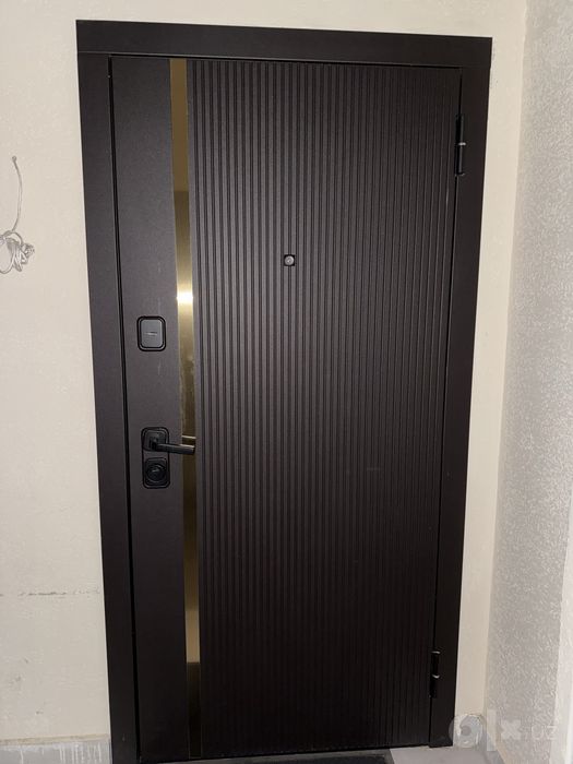 Seul ko’chasi 45 do’m 3 etaj 9 etajli 3 xonali neoklassika evro remont