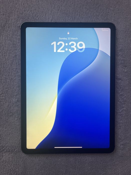 Apple iPad Air 5th gen 64gb Wi-Fi + 5G