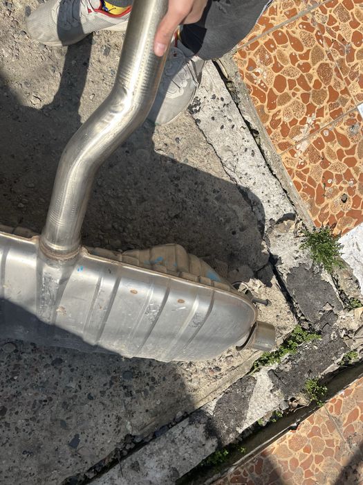 Продам Глушитель кайен