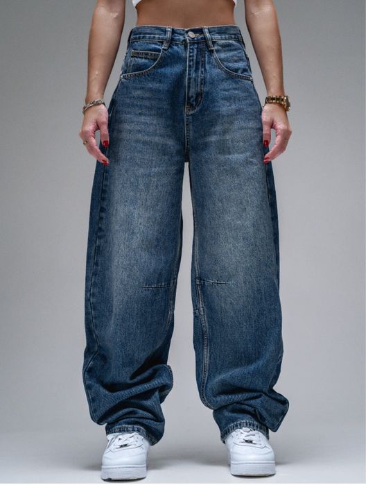 Продам женские джинсы