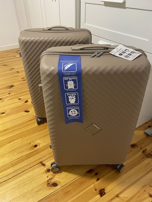 Бежови куфари XL размер