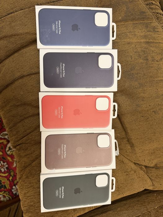 Продам чехол оригинал на iPhone 15 plus