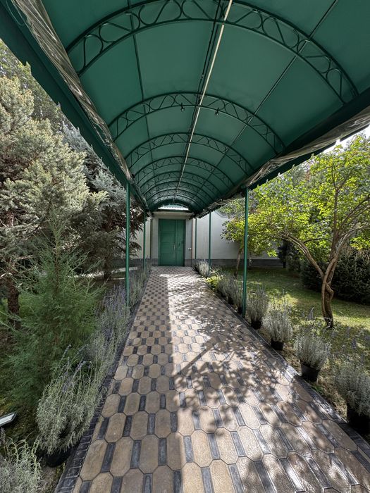 Продается земля, дом в подарок, цена 70.т за сотку