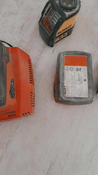 Батерии Хилти, перфоратор Хилти ТЕ 4  лазер Деваулт червен лъч