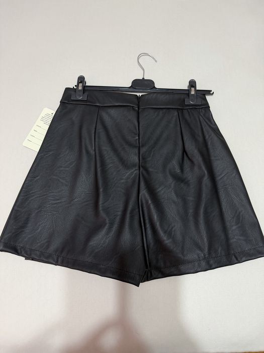 Fusta pantaloni din piele ecologica