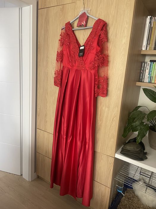 Vand rochie marimea 40, noua nepurtata