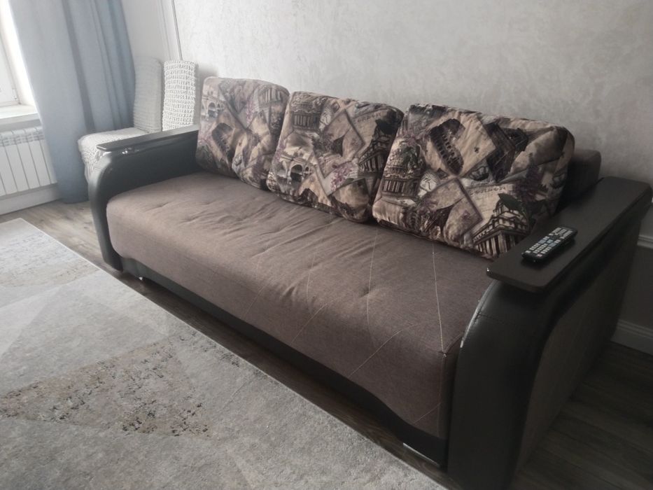 Продаю диван б/у
