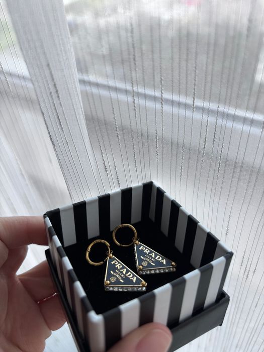 Accesoriu nou nou - cercei p rada