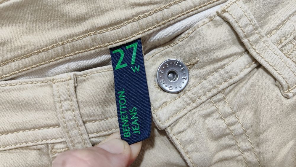 Mango и Benetton фирменные джинсы