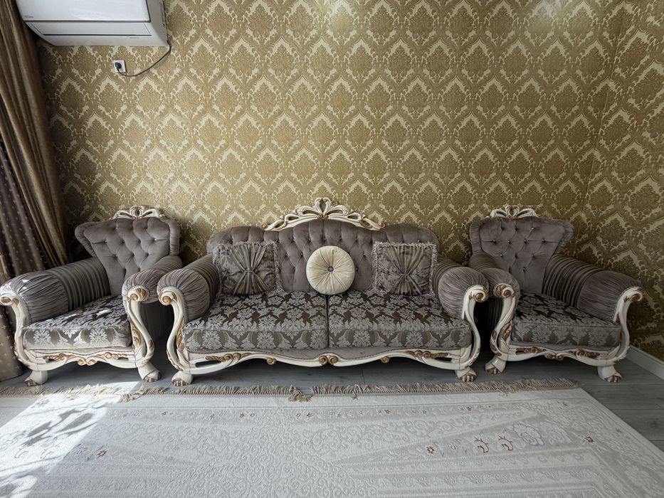 Мягкая мебель для гостиной