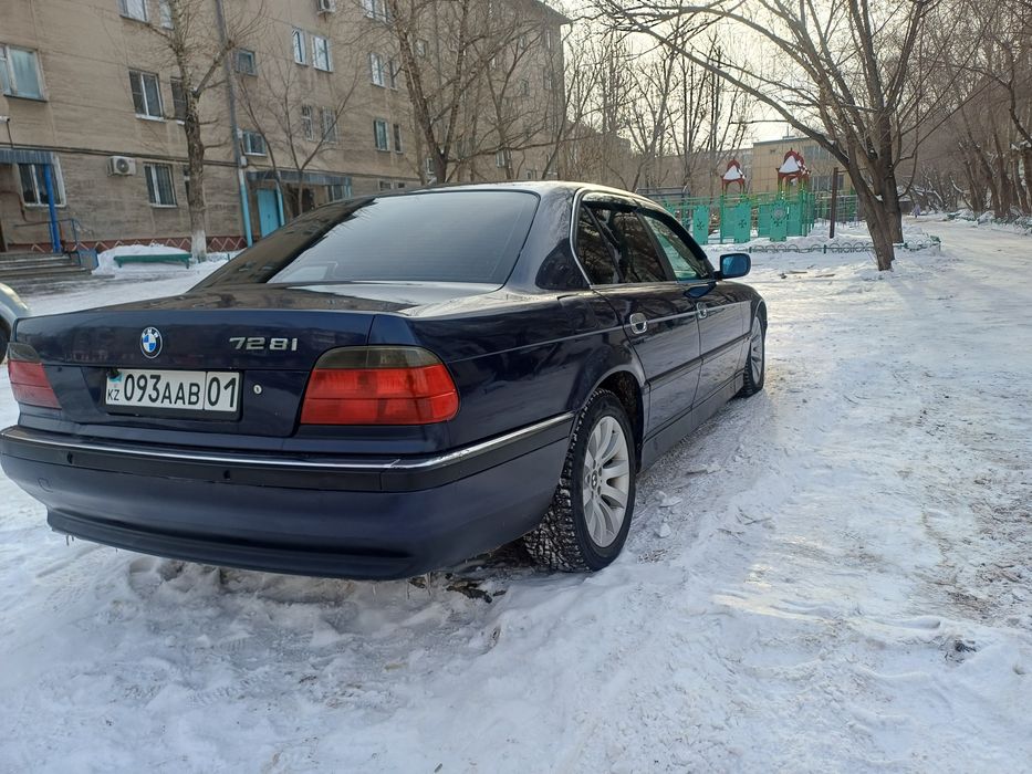 Продам легендарный Бмв  е 38 состояние хороший без проблем