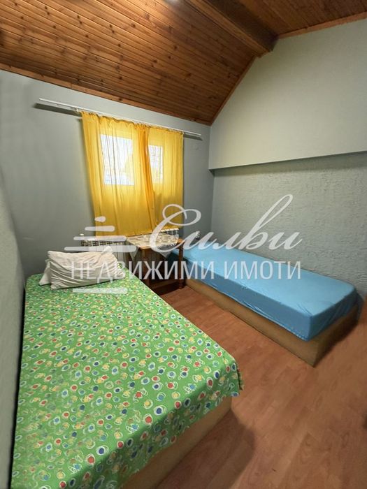 Двуетажна ТУХЛЕНА къща на плоча– кв. Център !!!