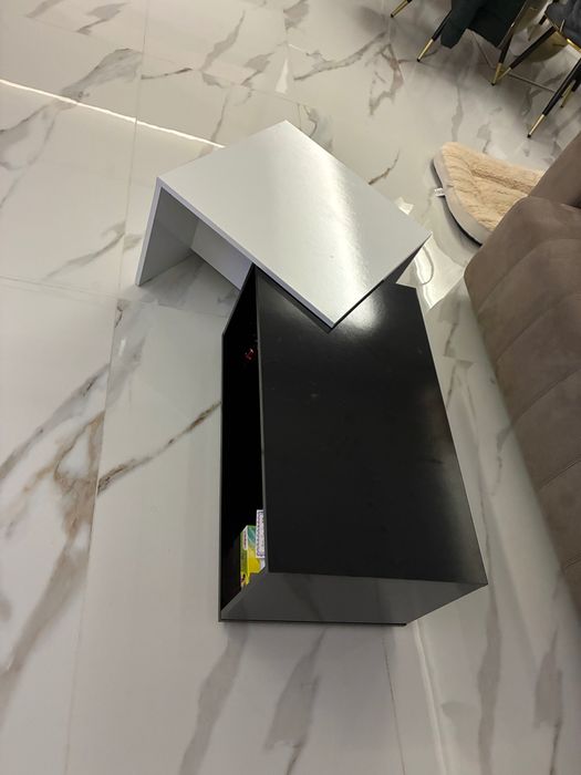 Почти нова холна маса