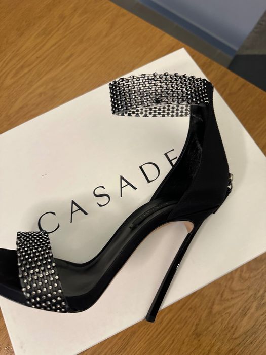 Обувки Casadei с кристали