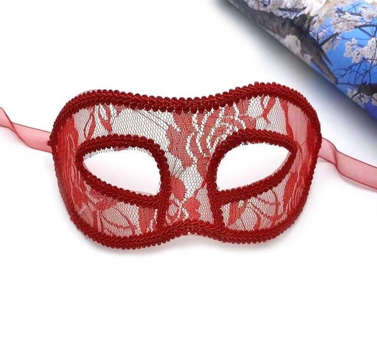 Маскарадная маска для лица
