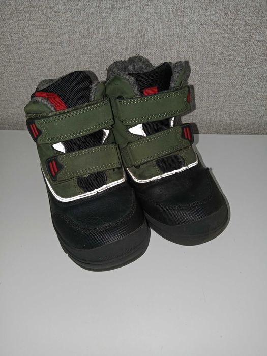 Продам ботинки демисезонные р26