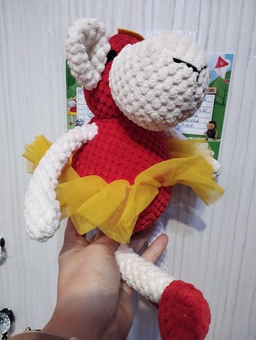 Plusuri  noi, fara eticheta.